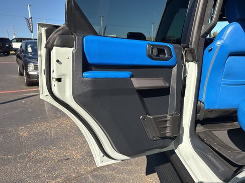 Used 2022 Ford Bronco Wildtrak image 30