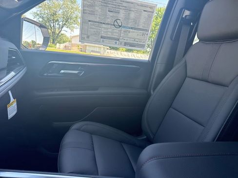 New 2026 Chevrolet Suburban RST AWD/4WD image 35