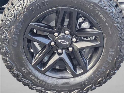 New 2026 Chevrolet Silverado 1500 Custom Trail Boss AWD/4WD image 10