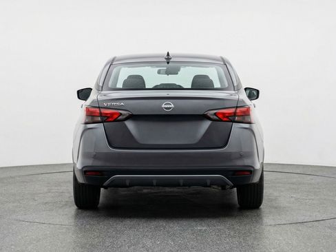 Used 2025 Nissan Versa SV image 7