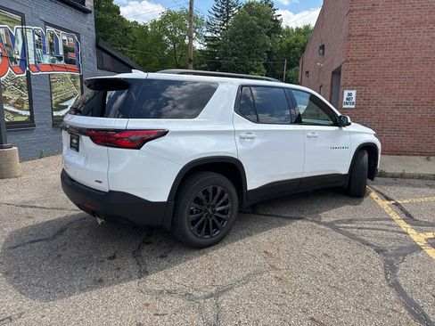 Used 2023 Chevrolet Traverse RS w/ LPO, Floor Liner Package AWD/4WD image 4
