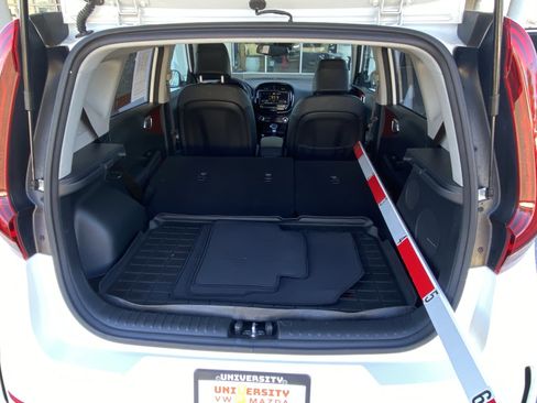 Used 2022 Kia Soul Turbo FWD image 20