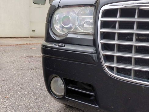 Used 2006 Chrysler 300 SRT8 w/ SRT Option Group I image 11