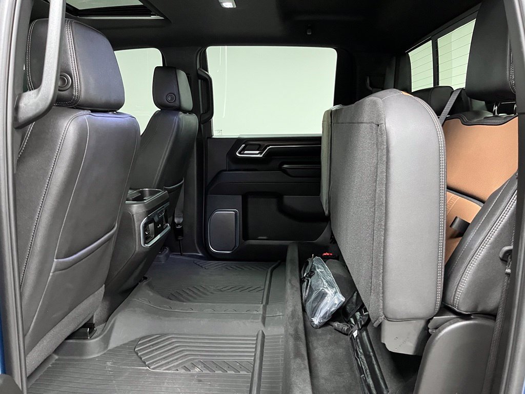 Used 2024 Chevrolet Silverado 2500 High Country w/ Technology Package AWD/4WD image 49