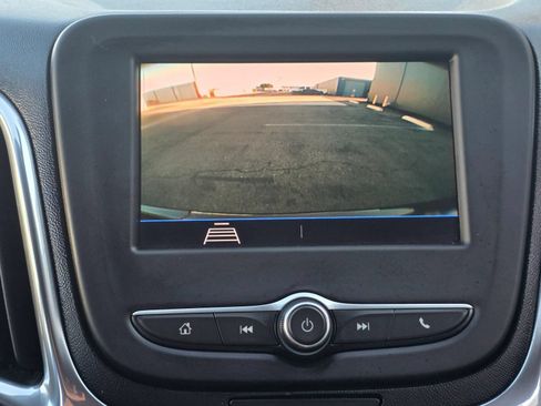 Used 2020 Chevrolet Equinox LT FWD image 11