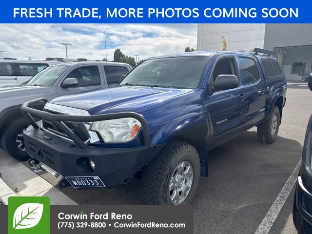 Used 2014 Toyota Tacoma 4x4 Double Cab w/ TRD Off-Road Package image 3