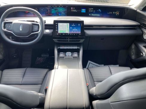 New 2026 Lincoln Nautilus Reserve image 18