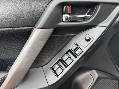 Used 2014 Subaru Forester 2.5i Limited image 14