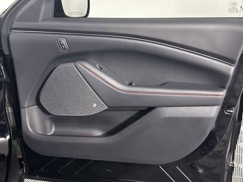 Used 2025 Ford Mustang Mach-E Premium w/ Sport Appearance Package image 17