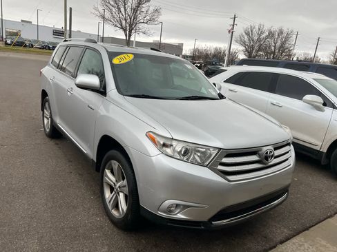 Used 2013 Toyota Highlander Limited image 4
