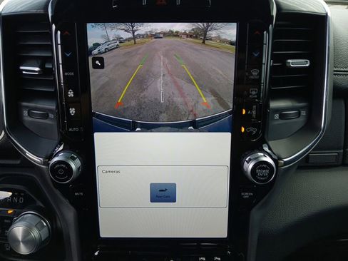 Used 2024 RAM 1500 Laramie image 9