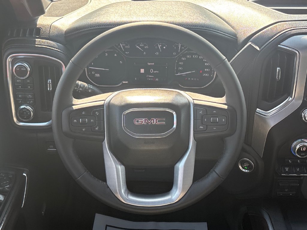 Used 2022 GMC Sierra 2500 SLT w/ SLT Preferred Package AWD/4WD image 25