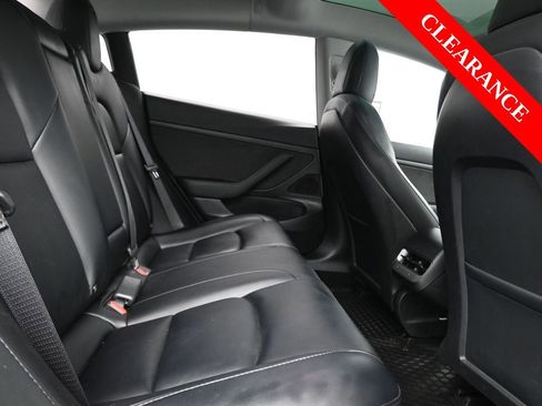 Used 2020 Tesla Model 3 Standard Range image 18