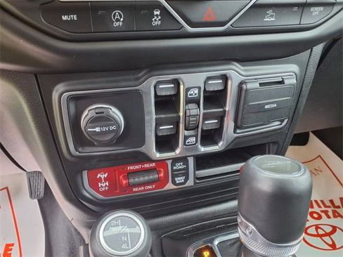 Used 2023 Jeep Gladiator Rubicon w/ LED Lighting Group image 19