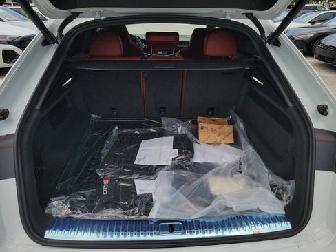 New 2026 Audi SQ8 Premium Plus AWD/4WD image 29