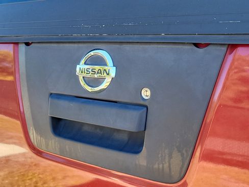 Used 2014 Nissan Frontier S image 10