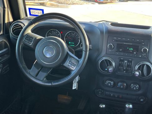 Used 2018 Jeep Wrangler Unlimited Sport S image 18