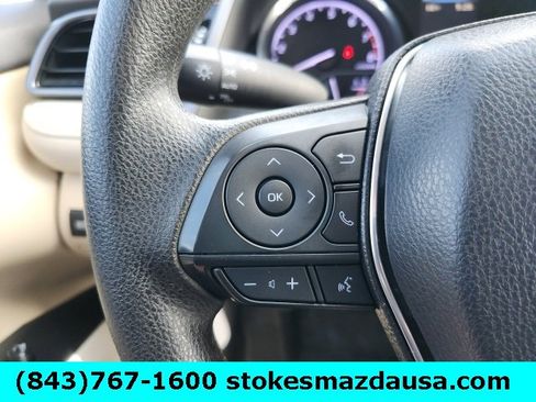 Used 2020 Toyota Camry LE image 31