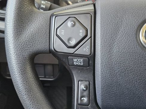 Used 2022 Toyota Tacoma SR RWD image 28