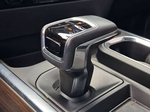 Used 2023 GMC Sierra 1500 SLT w/ SLT Premium Package RWD image 11