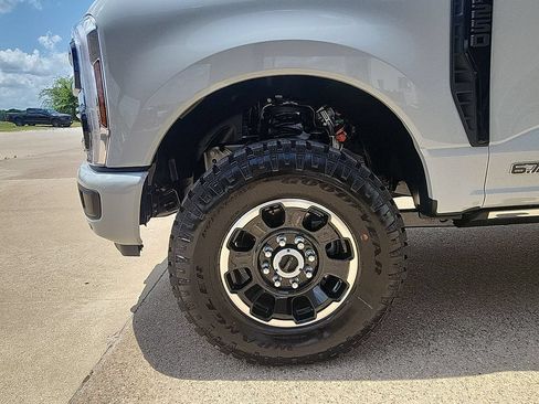 New 2026 Ford F250 Platinum w/ Tremor Off-Road Package AWD/4WD image 14