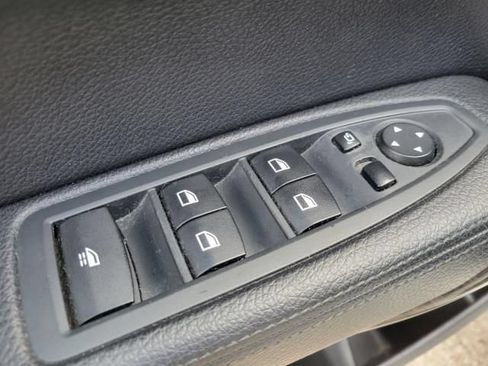 Used 2017 BMW 230i Convertible w/ Premium Package RWD image 13