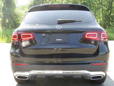 Used 2021 Mercedes-Benz GLC 300 4MATIC image 6