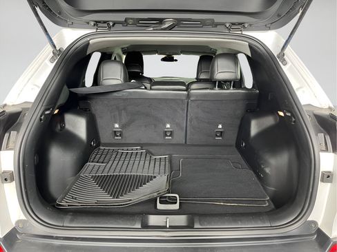 Used 2019 Jeep Cherokee Latitude Plus AWD/4WD image 20