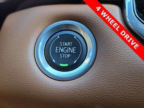 Used 2024 GMC Canyon AT4 w/ Technology Package image 20