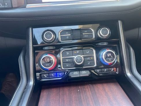 Used 2023 GMC Yukon Denali Ultimate AWD/4WD image 20