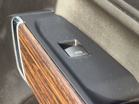 Used 2023 Chevrolet Silverado 3500 High Country image 27