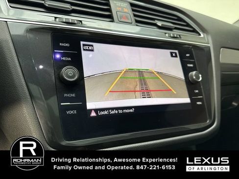 Used 2021 Volkswagen Tiguan SE AWD/4WD image 8