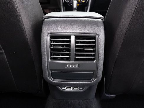 Used 2022 Volkswagen Passat 2.0T R-Line image 29