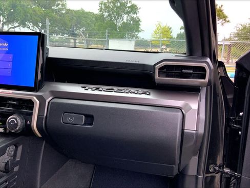 Used 2025 Toyota Tacoma TRD Sport RWD image 18