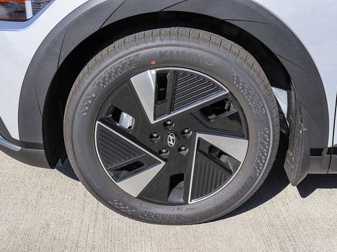 New 2026 Hyundai Ioniq 5 SEL image 12