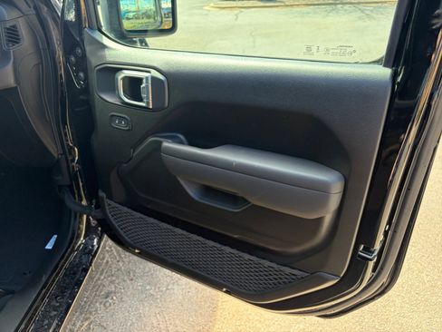 New 2026 Jeep Gladiator Sport image 22