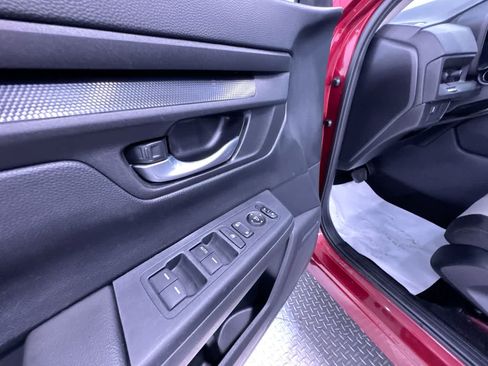 Used 2025 Honda CR-V LX image 12