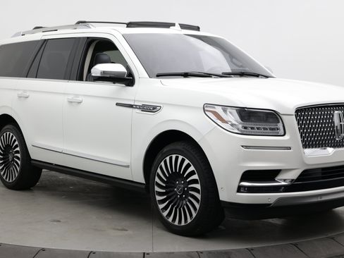 Used 2021 Lincoln Navigator Black Label w/ Cargo Convenience Package AWD/4WD image 3