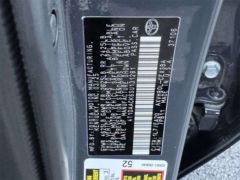 Used 2025 Toyota Camry SE image 27