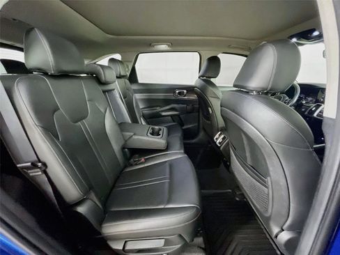 Used 2023 Kia Sorento S w/ Panoramic Sunroof Package FWD image 31