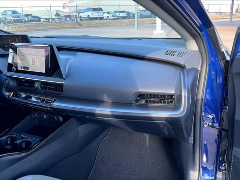 Used 2025 Toyota Prius LE image 16