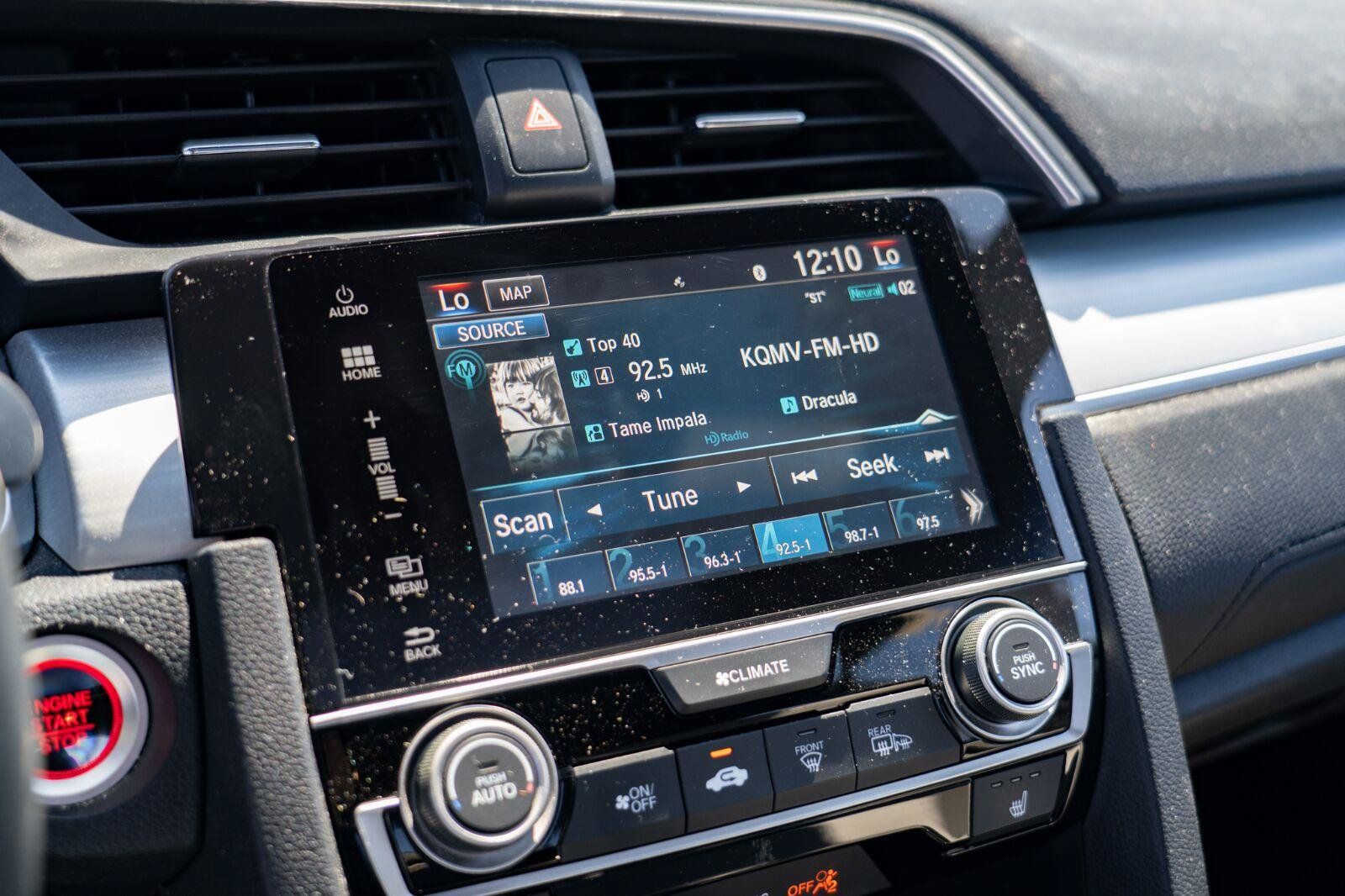 Used 2017 Honda Civic Touring image 14