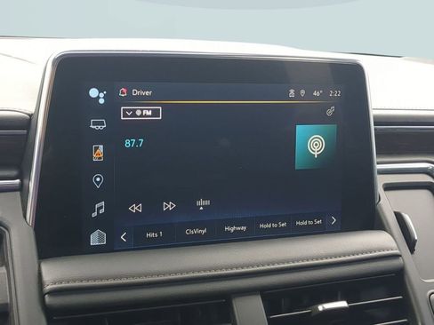 Used 2023 Chevrolet Suburban High Country image 17