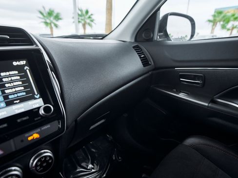 Used 2024 Mitsubishi Outlander Sport SE image 53