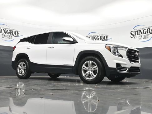 Used 2024 GMC Terrain SLE FWD image 17