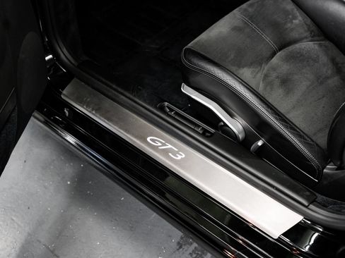 Used 2010 Porsche 911 GT3 RWD image 20