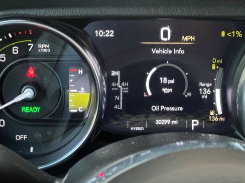 Used 2023 Jeep Wrangler Unlimited Sahara AWD/4WD image 23