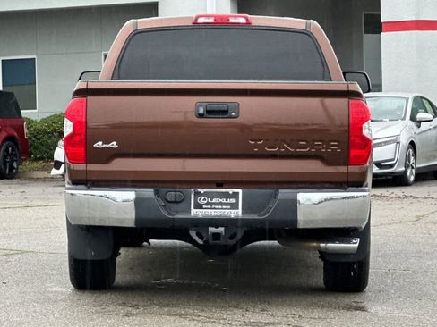 Used 2016 Toyota Tundra SR5 image 8