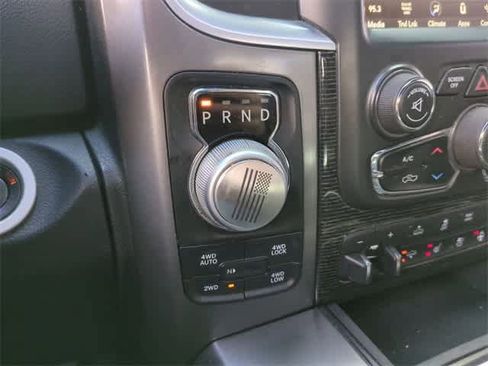 Used 2018 RAM 1500 Limited image 33