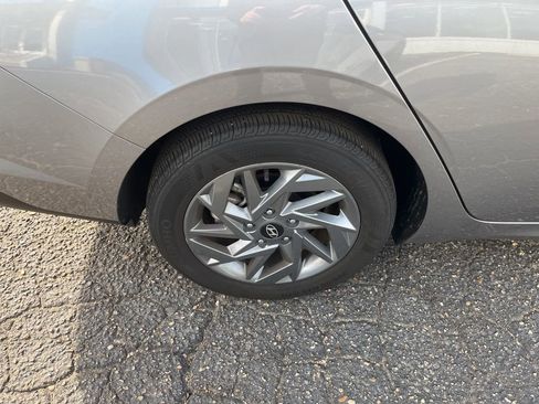 Used 2024 Hyundai Elantra SEL image 36